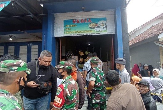 Tangan_dan_Leher_Luka_Sayat,_Mamih_Juju_Tewas_Di_Musala_Ruko.jpg